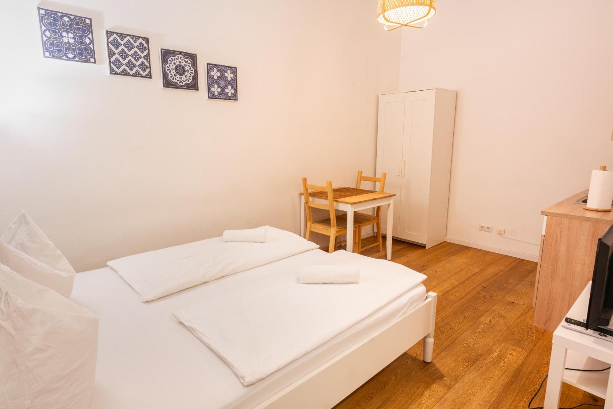 Vienna City Apartments - Metro 1160 Вена Экстерьер фото