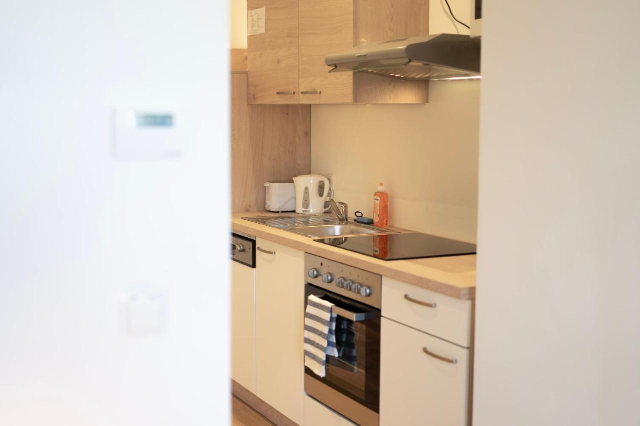 Vienna City Apartments - Metro 1160 Вена Экстерьер фото